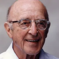 Foto de PhD. Mg. Ps. Carl Rogers