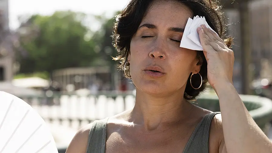 Estrés térmico: Experto detalla el impacto psicológico del calor extremo y cómo cuidar tu salud mental